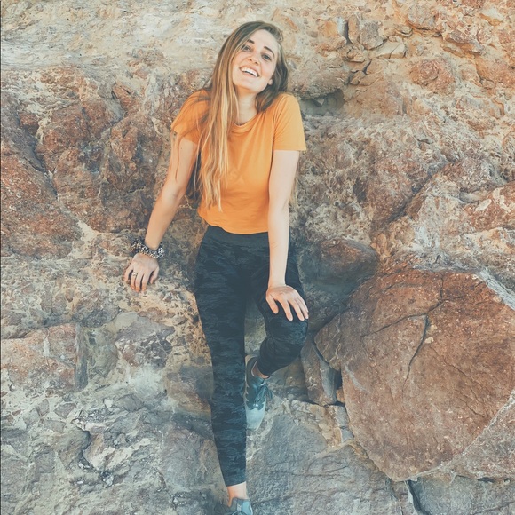 Meet your Posher, Haley - Picture 3 of 4